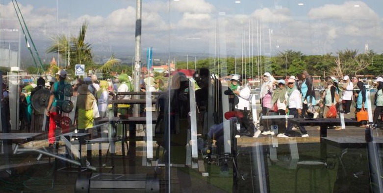 Foto Jogging Bersama dan ke Pantai 함께 뛰고 바다로 간 날 🌅🏃✨